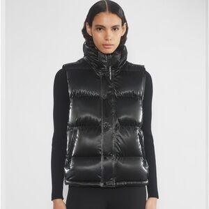 The super puff vest- liquid shine